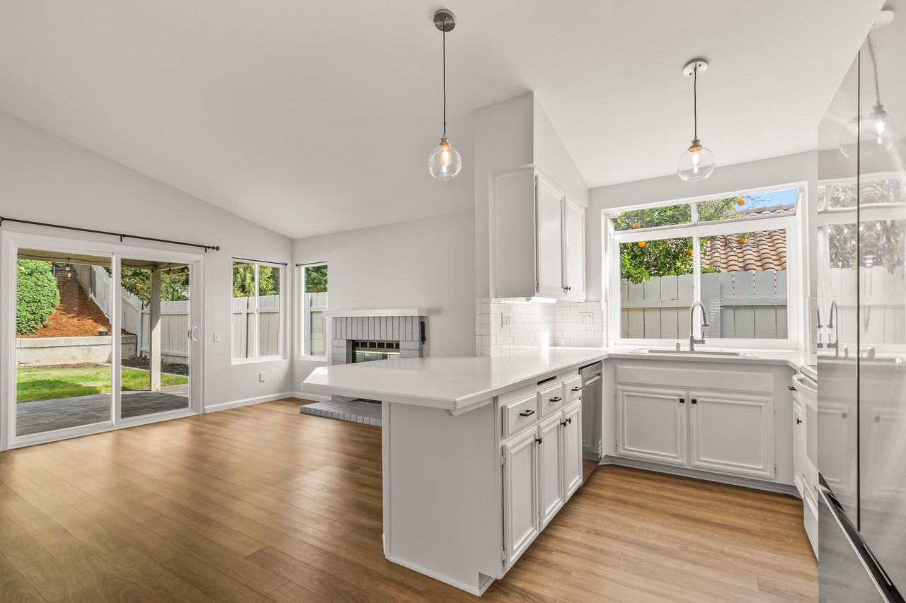 2230 Shadyridge Ave - Photo 7 of 30