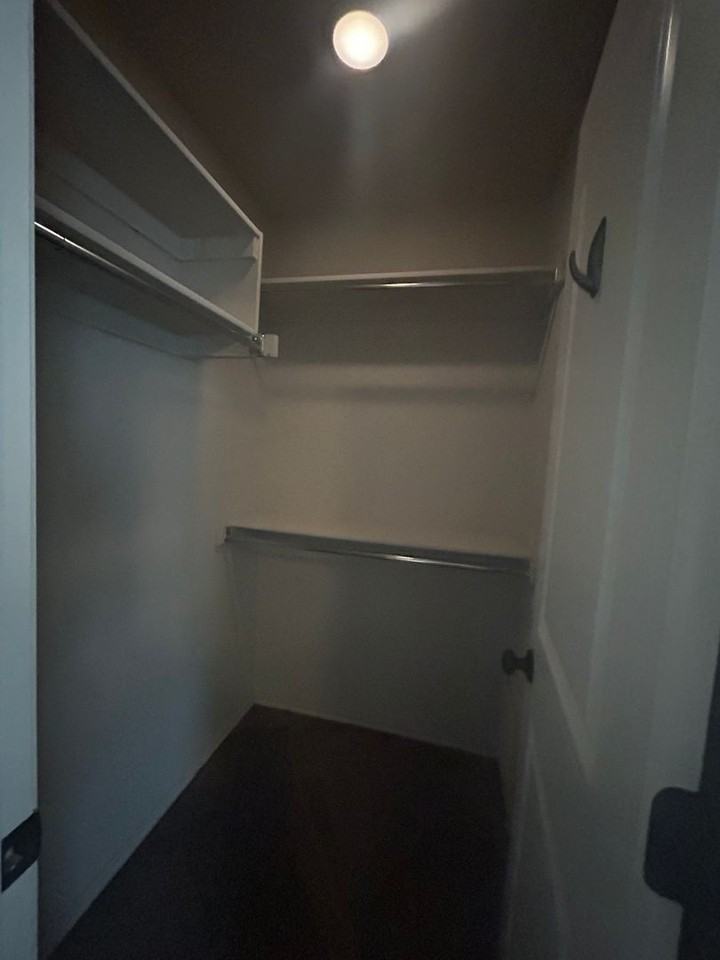 19813 Brunswick Ct - Photo 5 of 13