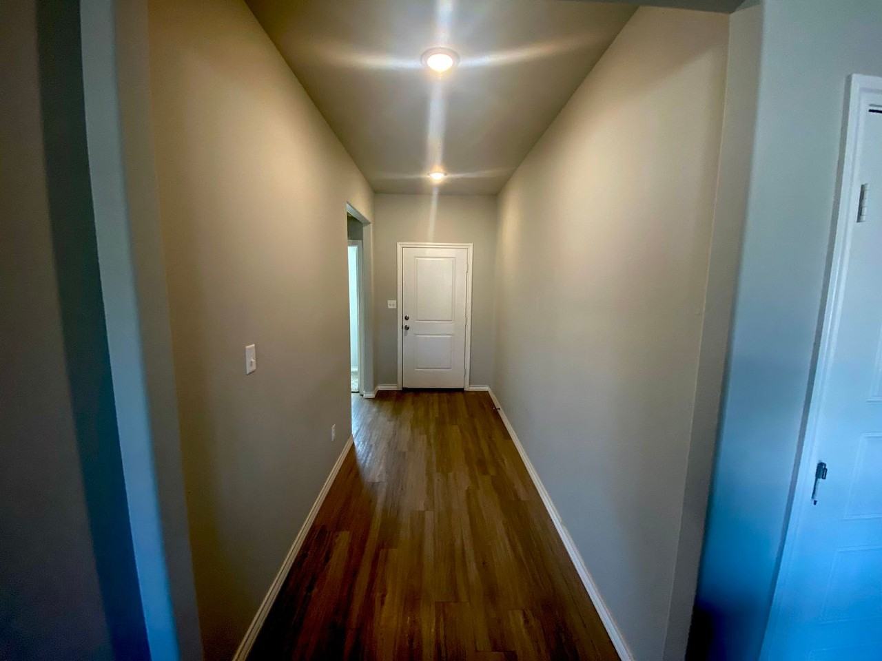 7206 25th St - Photo 2 of 14