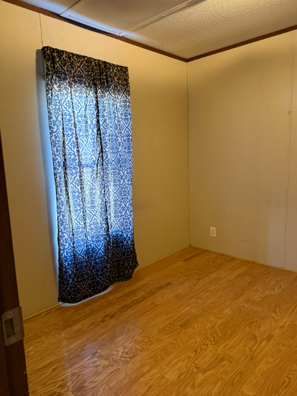 7266 River Rd - Photo 3 of 15