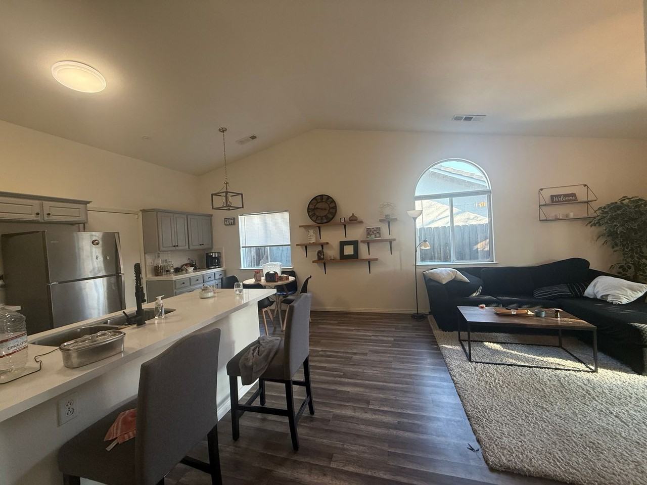 3935 E Laurel Ct - Photo 5 of 19