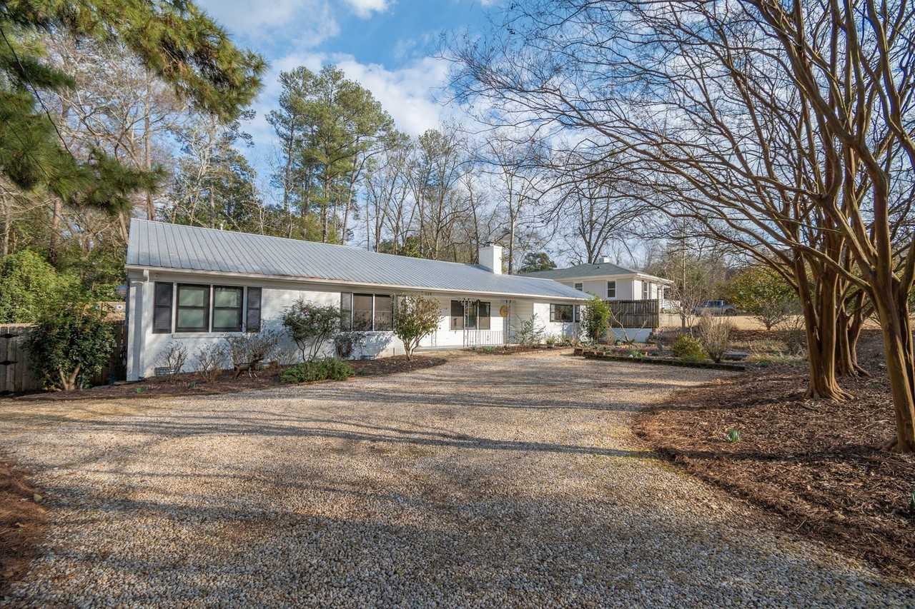 119 Fortson Cir - Photo 3 of 50