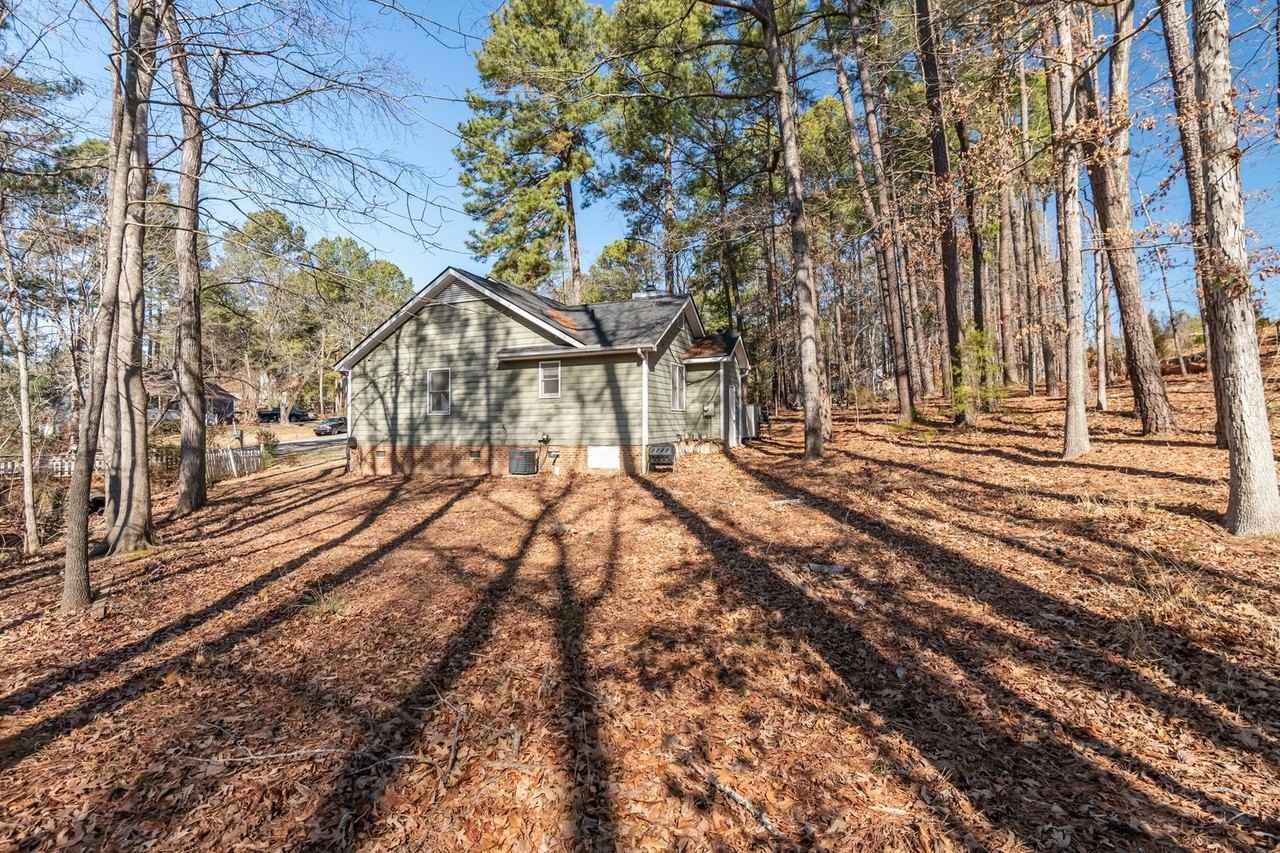 1324 Logan St - Photo 5 of 26