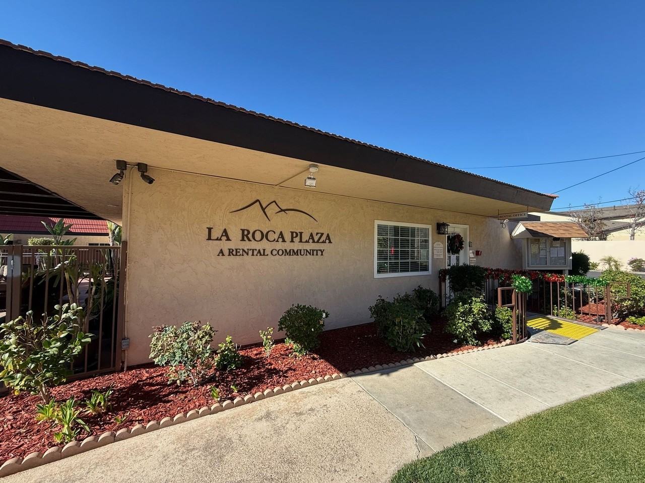 La Roca Plaza - Photo 7 of 50