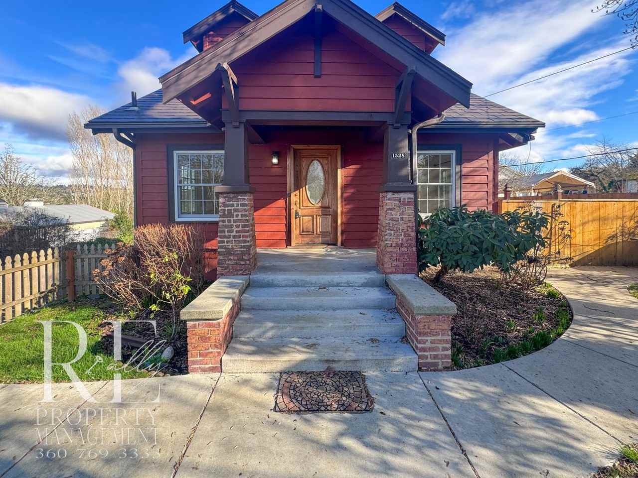 1528 Naval Ave - Photo 2 of 31