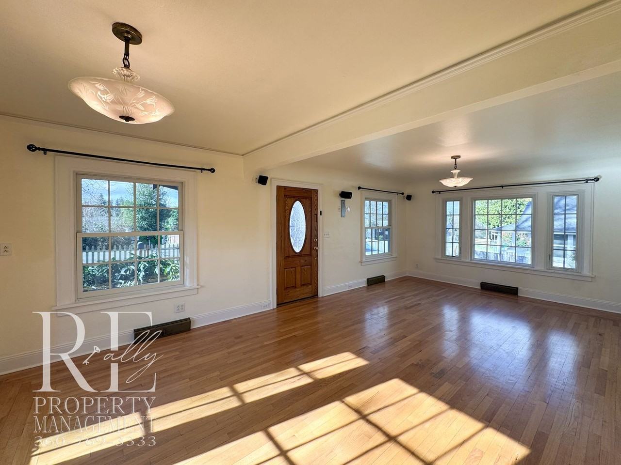 1528 Naval Ave - Photo 4 of 31