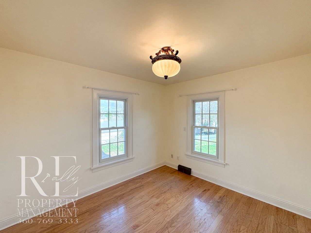 1528 Naval Ave - Photo 7 of 31