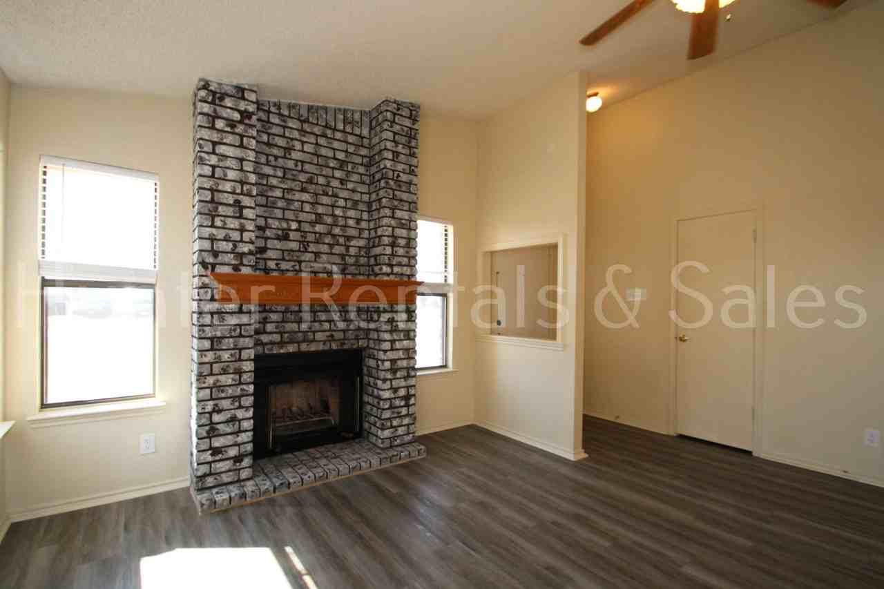 2205 Cimmaron Dr - Photo 3 of 26