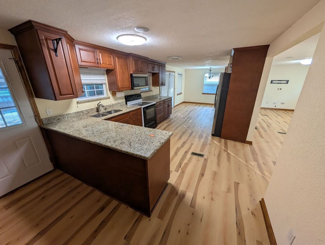 127 Jesse Rd - Photo 3 of 14