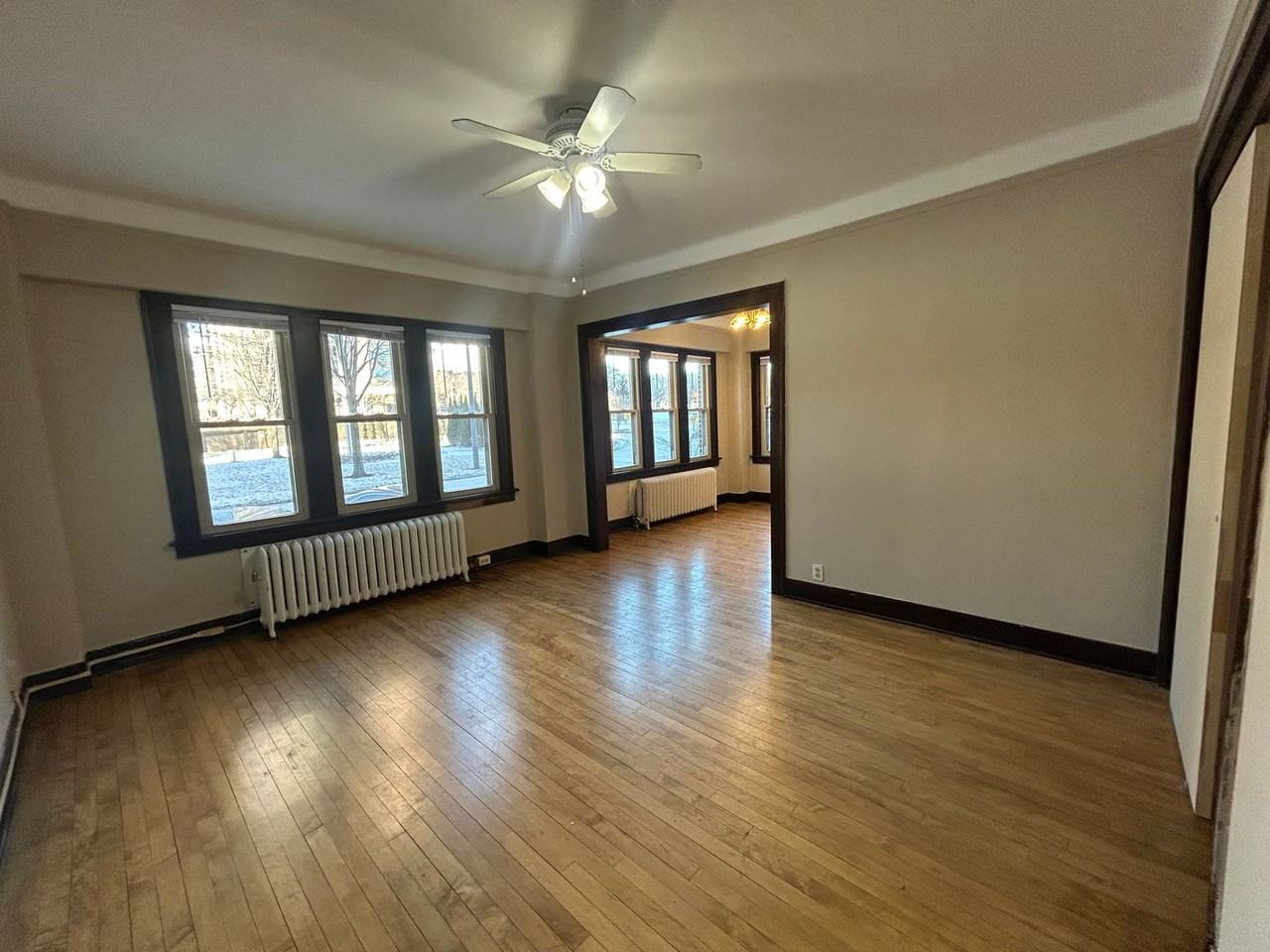 La Shall - Photo 2 of 50