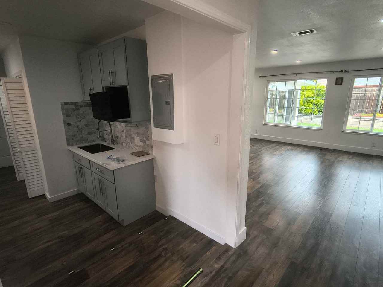 5438 Scenic Ave - Photo 6 of 49