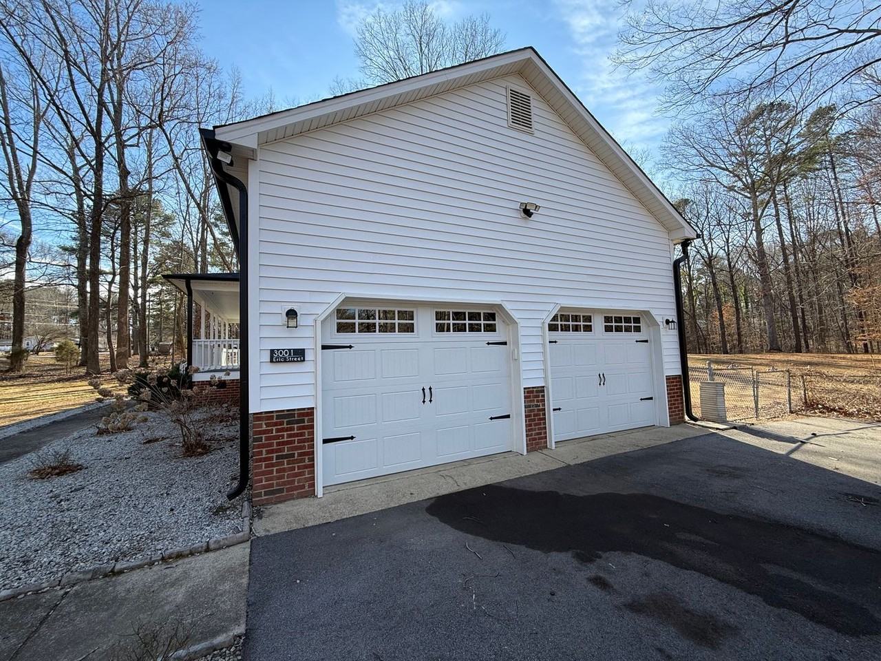 3001 Eric St - Photo 2 of 26