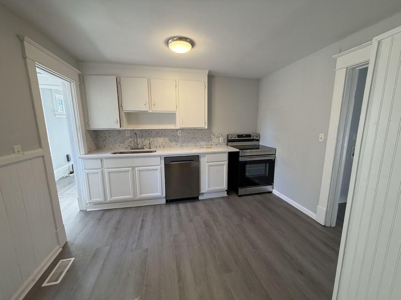 923 Belvedere St - Photo 5 of 10