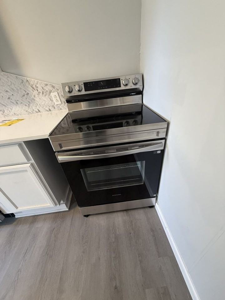 923 Belvedere St - Photo 6 of 10