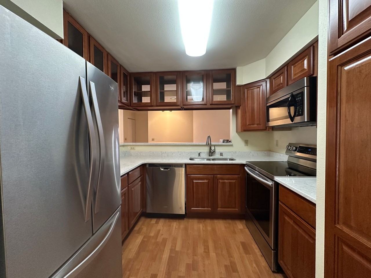 921 Harbor House Dr - Photo 2 of 25