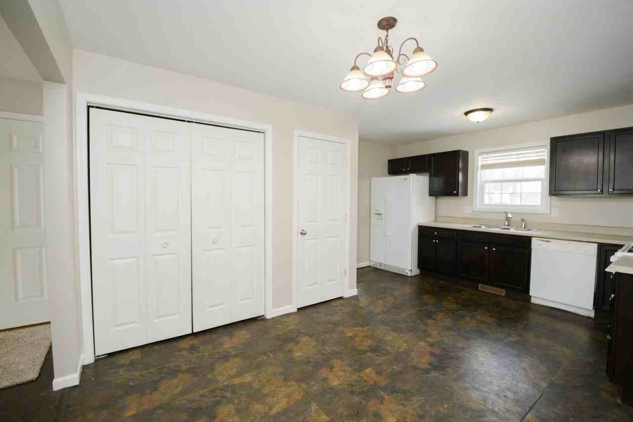 693 Dearborn Rd - Photo 5 of 25