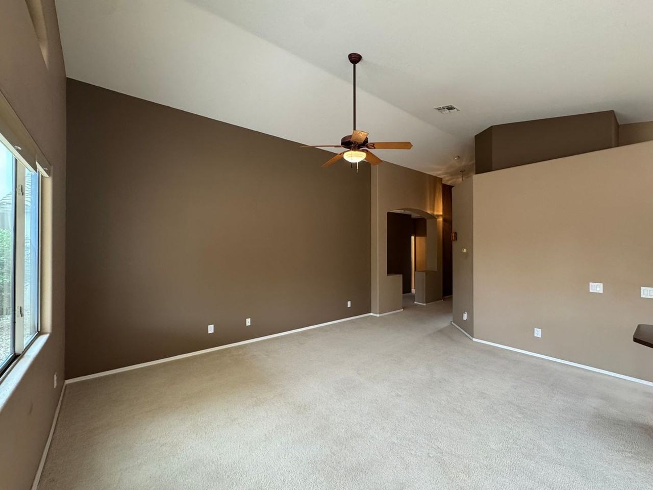 18151 N Fiesta Dr - Photo 7 of 44