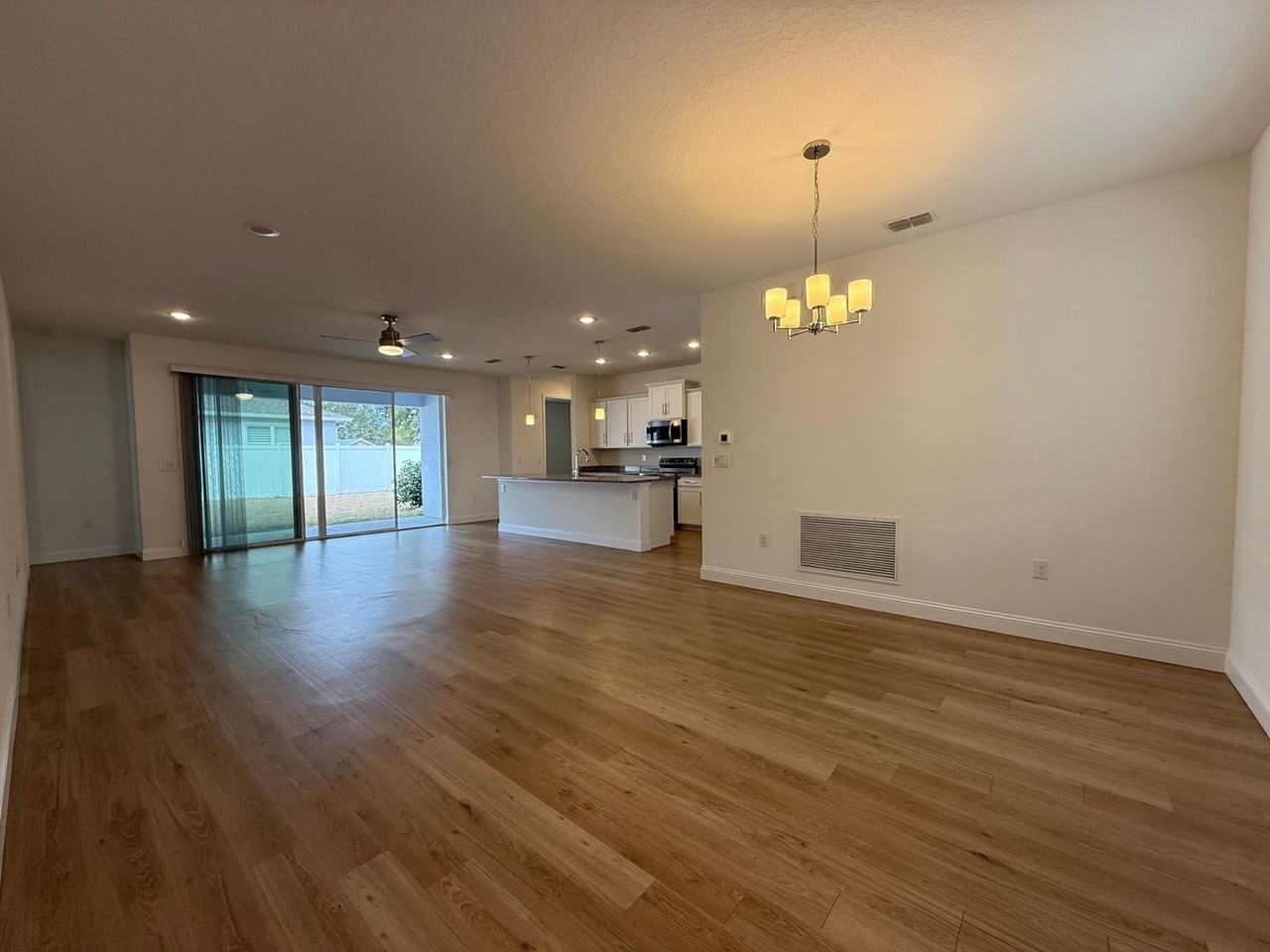 47 La Mancha Dr - Photo 7 of 38