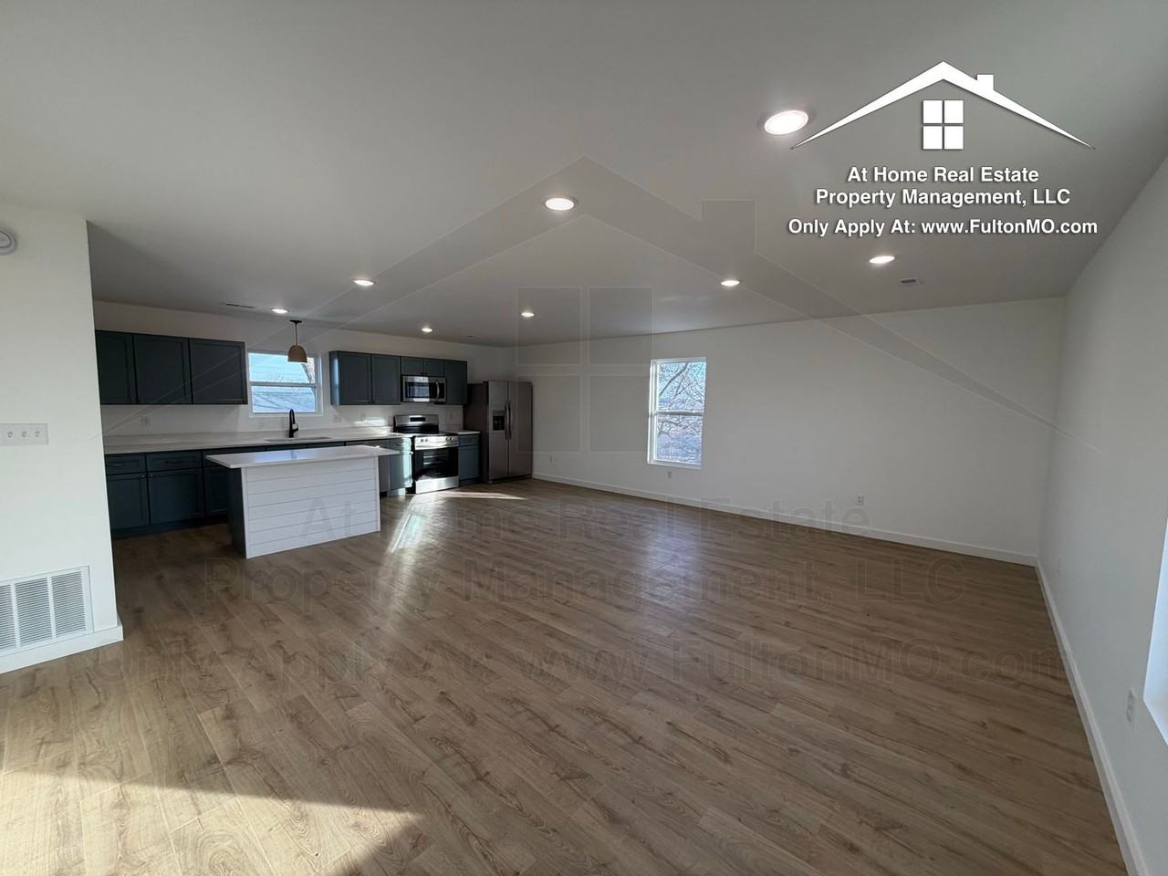 508 E 8th St - Photo 4 of 27