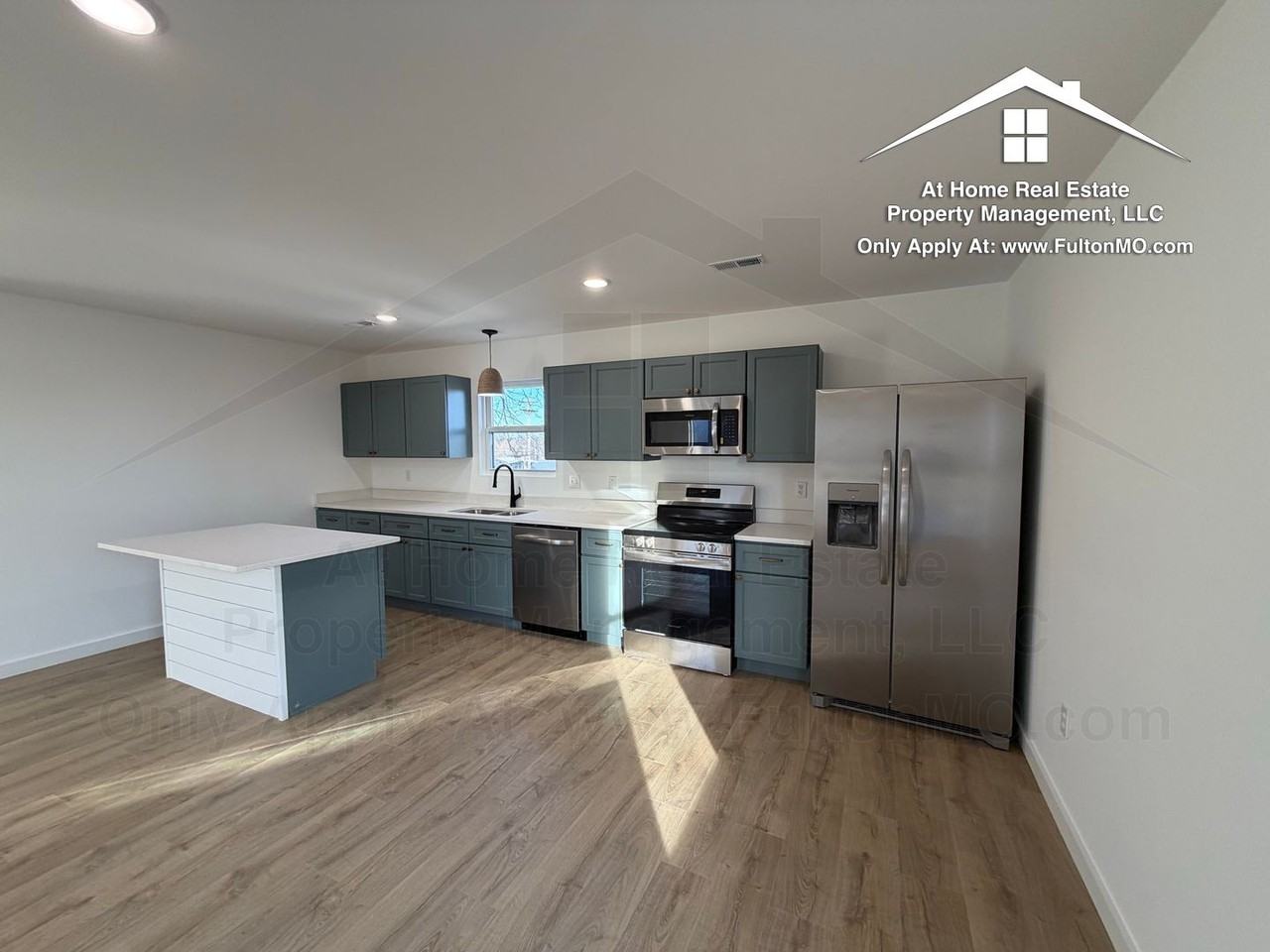 508 E 8th St - Photo 5 of 27