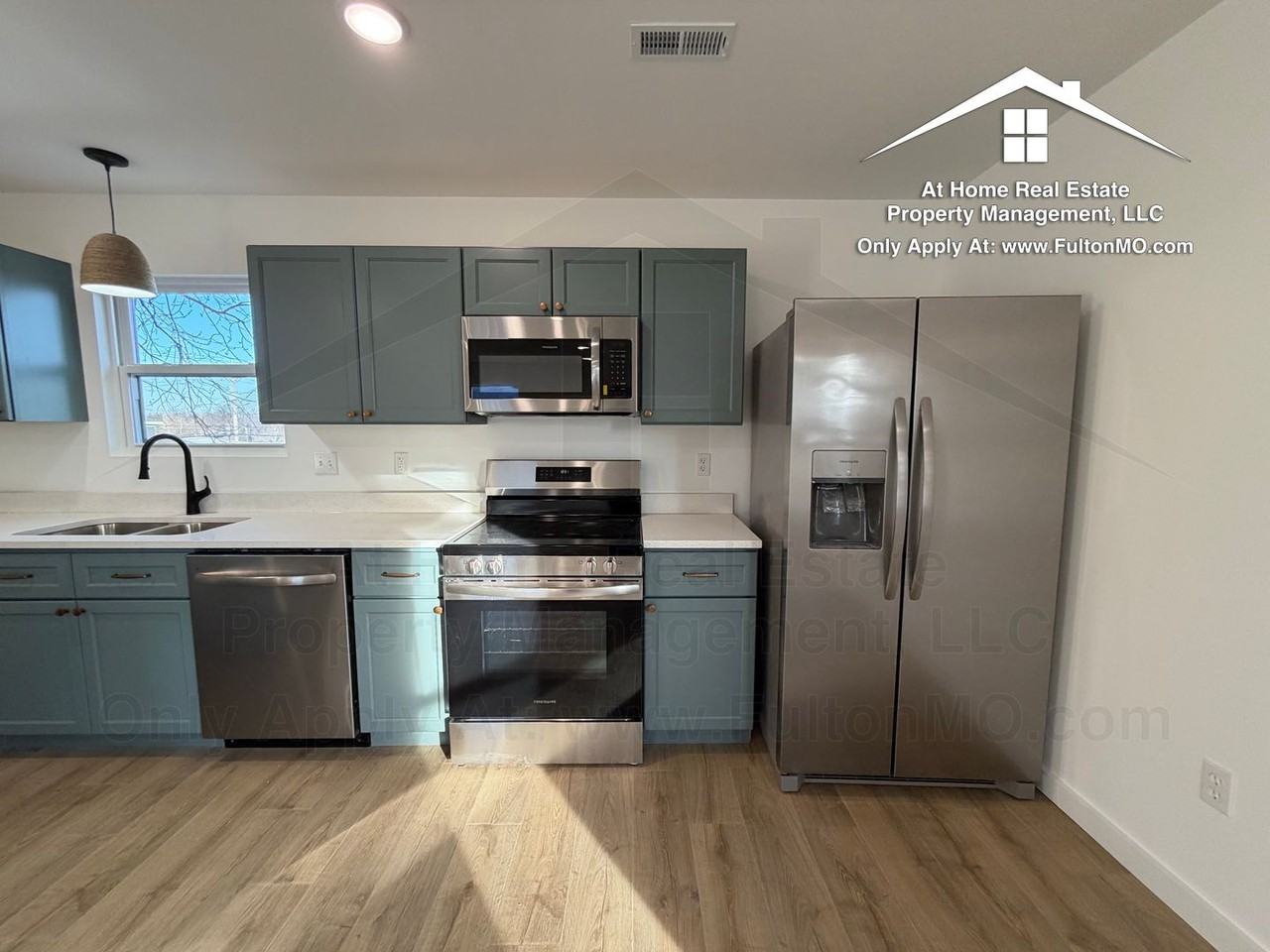 508 E 8th St - Photo 7 of 27