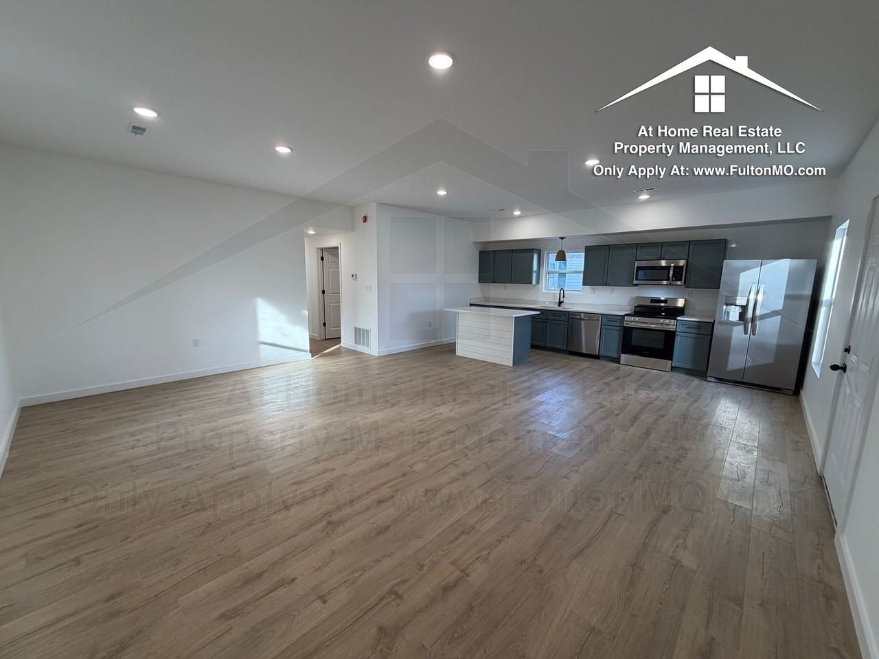 508 E 8th St - Photo 2 of 26
