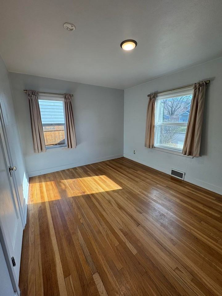 330 North Ave E - Photo 7 of 16