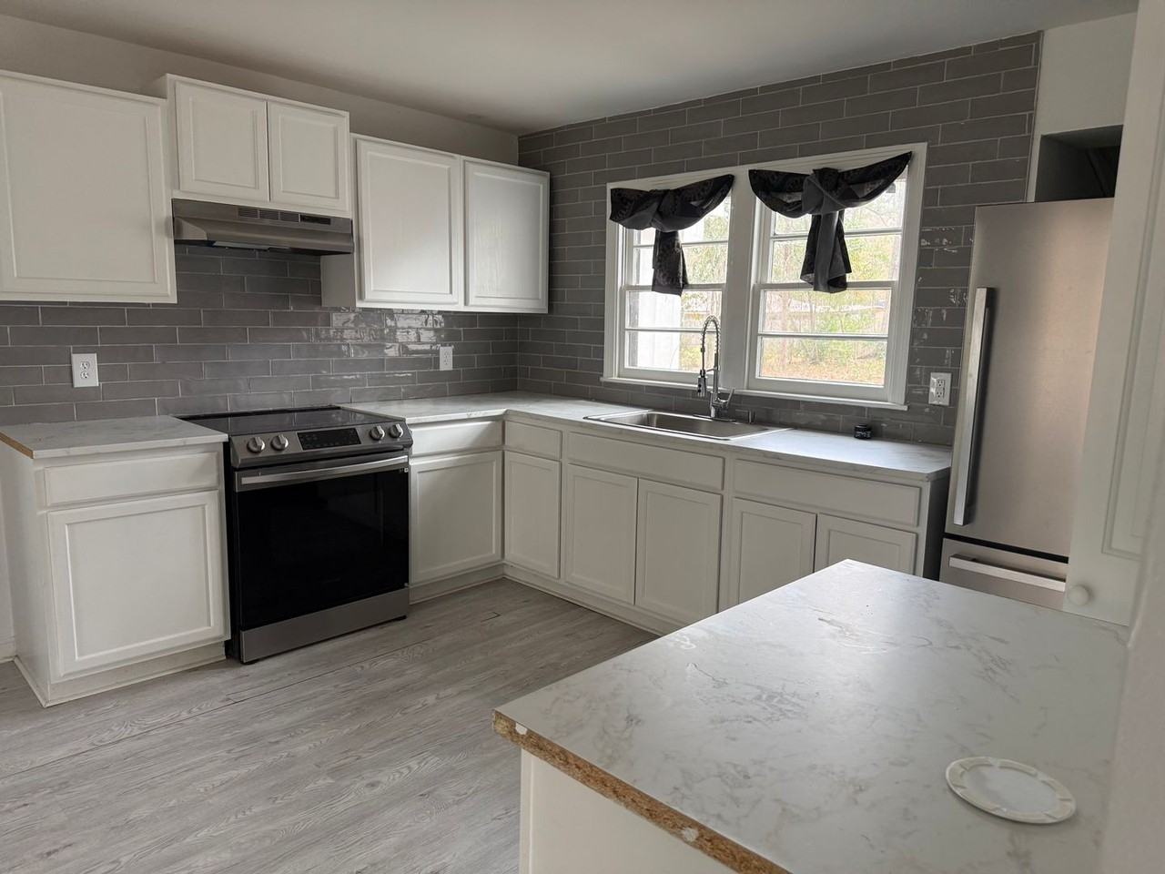 128 Country Club Cir - Photo 5 of 10