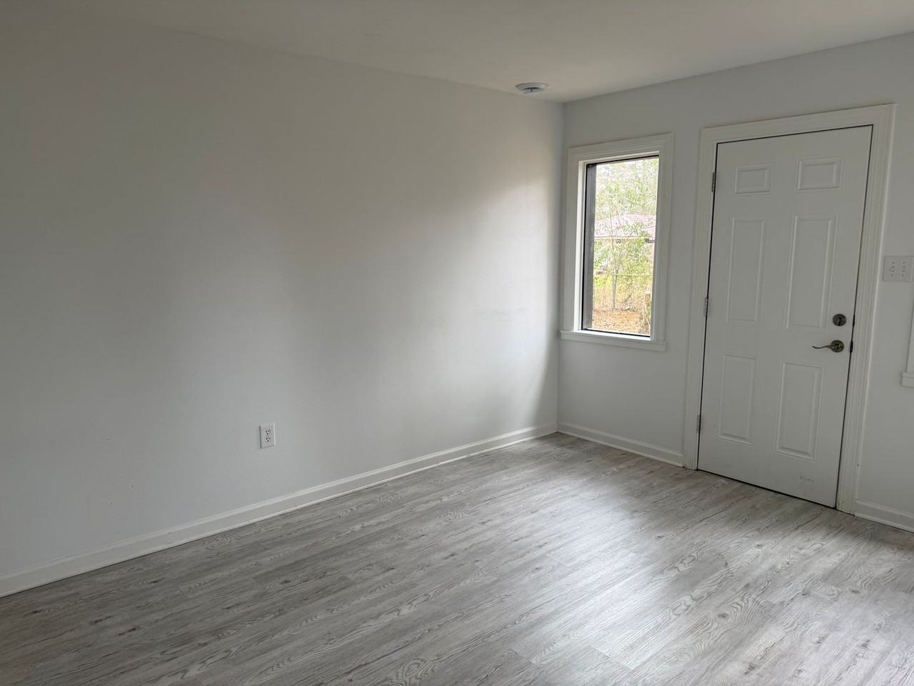 128 Country Club Cir - Photo 7 of 10