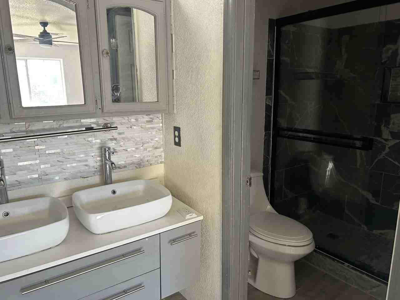 14817 E 49th St - Photo 5 of 7