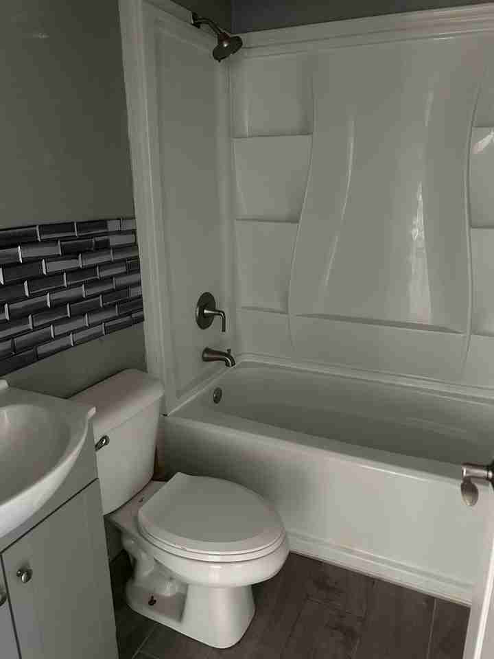 14817 E 49th St - Photo 6 of 7