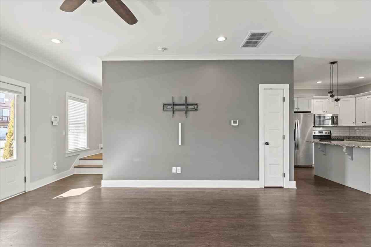 5345 Reneau Way - Photo 6 of 22