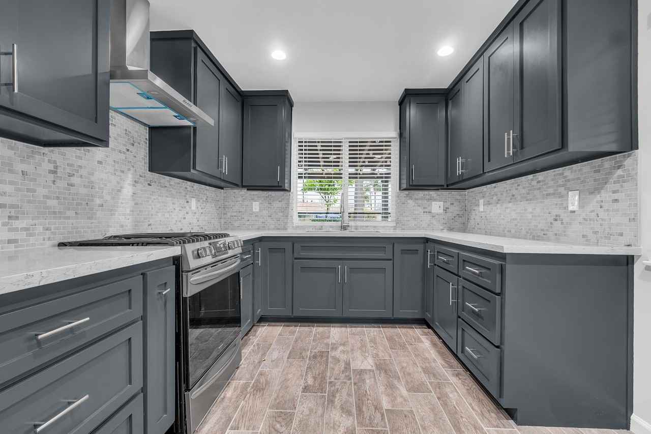 16223 Haldane St - Photo 3 of 20