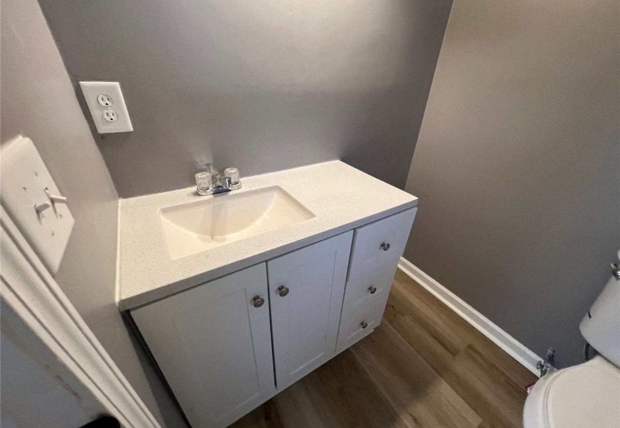 3653 Cloverdale Rd - Photo 2 of 18