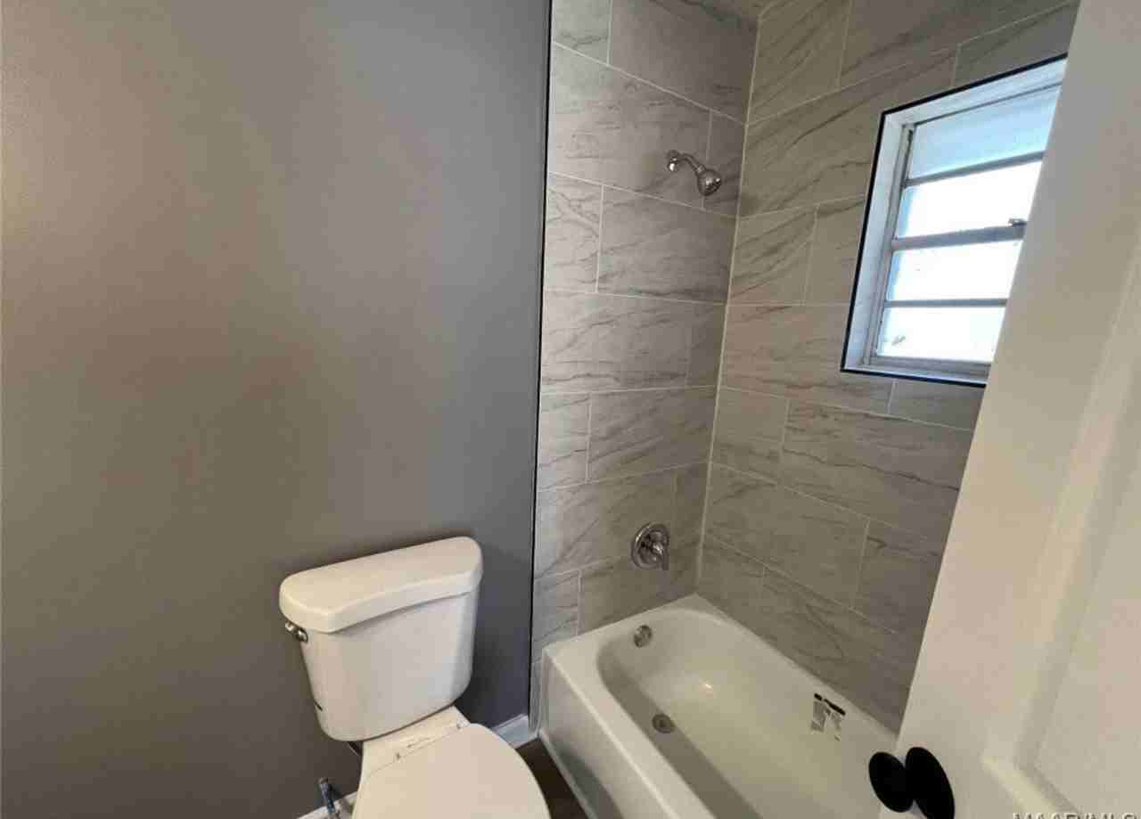 3653 Cloverdale Rd - Photo 3 of 18