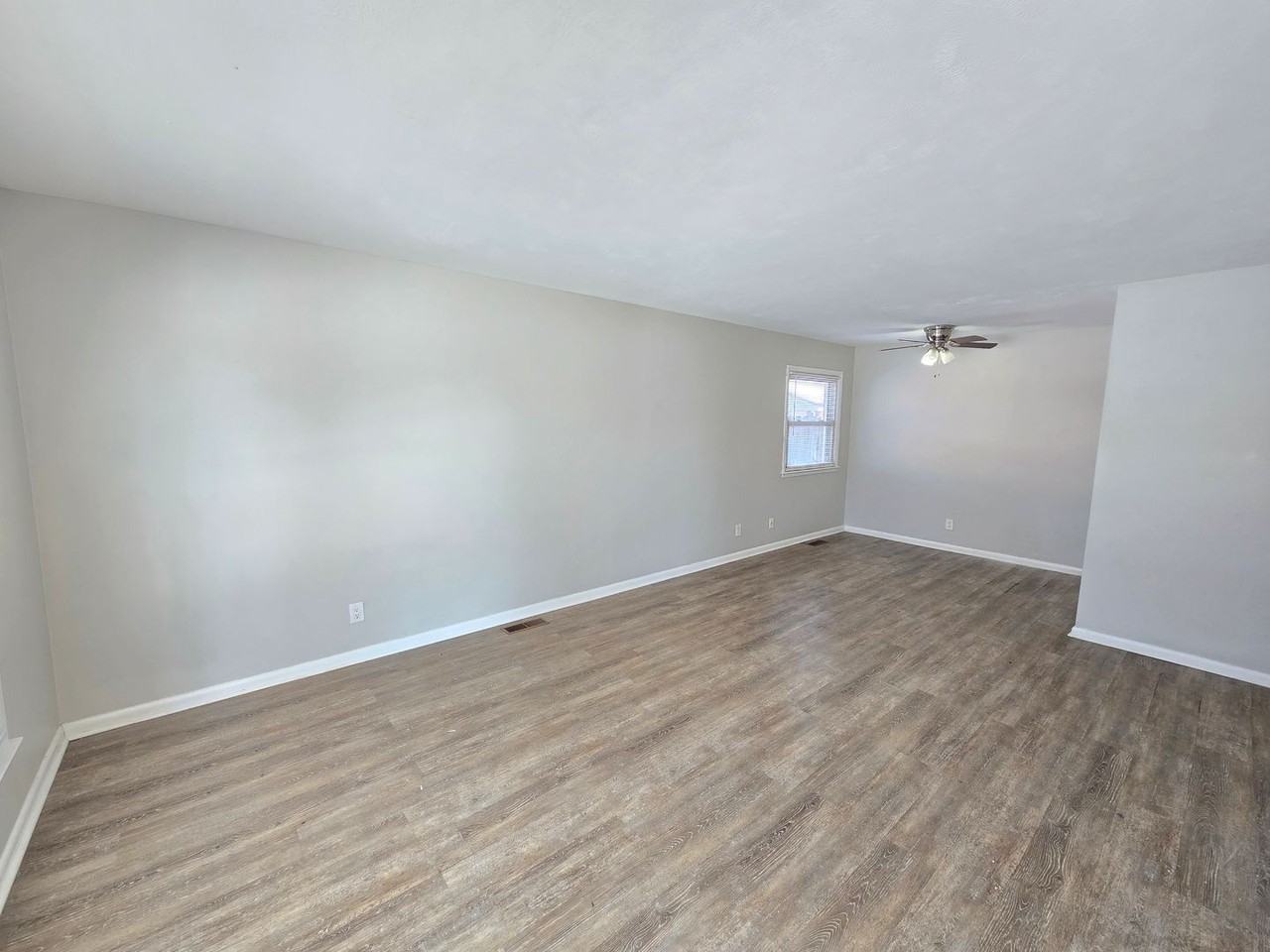 3541 Lisbon Ln - Photo 2 of 8