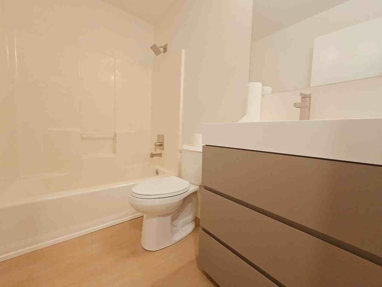 12127 Bay Run Dr - Photo 3 of 9