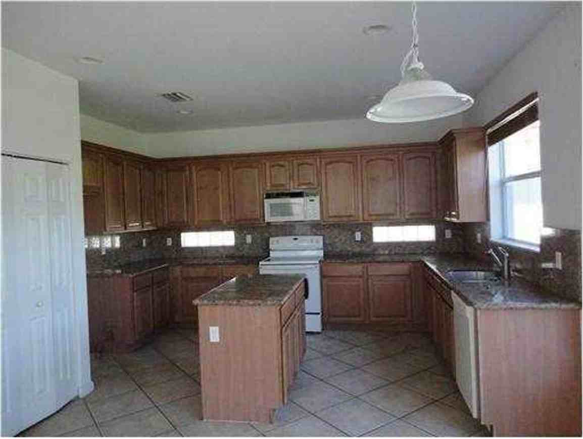 1101 Center Stone Ln