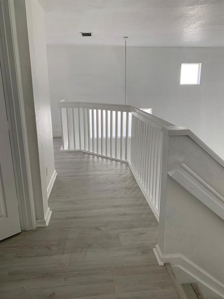 1101 Center Stone Ln - Photo 5 of 10