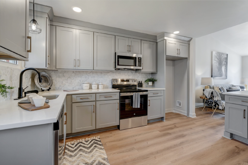 2341 Cooper Ter - Photo 5 of 8