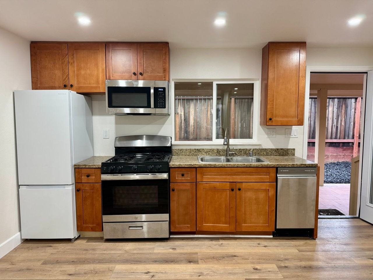 310 Hansbery Way #A - Photo 5 of 15