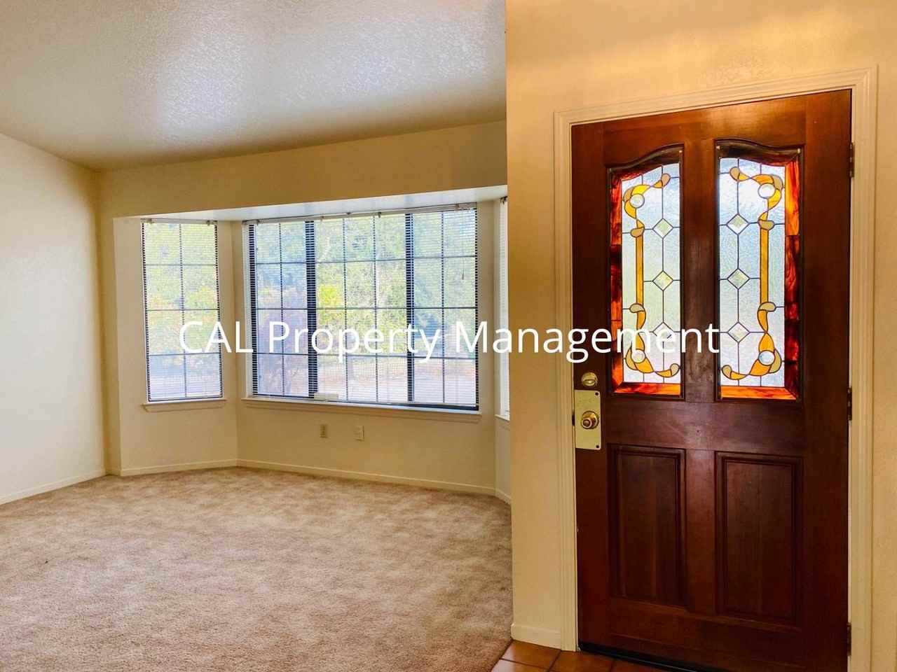 51520 Pine Creek Pl - Photo 3 of 20