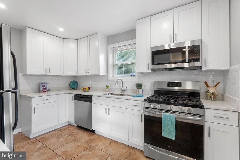 2711 Edfeldt Dr - Photo 6 of 14