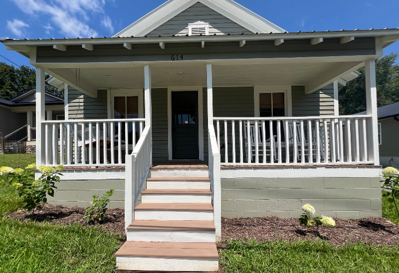 614 Holt St - Photo 2 of 11