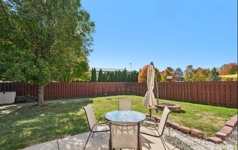 16590 Greensboro Dr - Photo 3 of 4