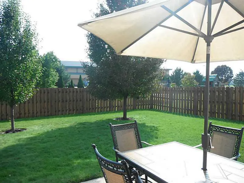 16590 Greensboro Dr - Photo 4 of 4