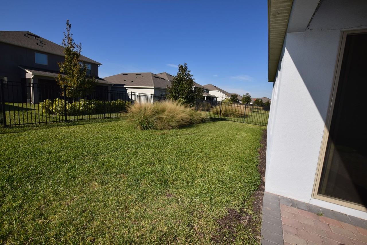 10284 Atwater Bay Dr - Photo 3 of 23