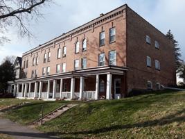 featured image of 1813 E 2nd St