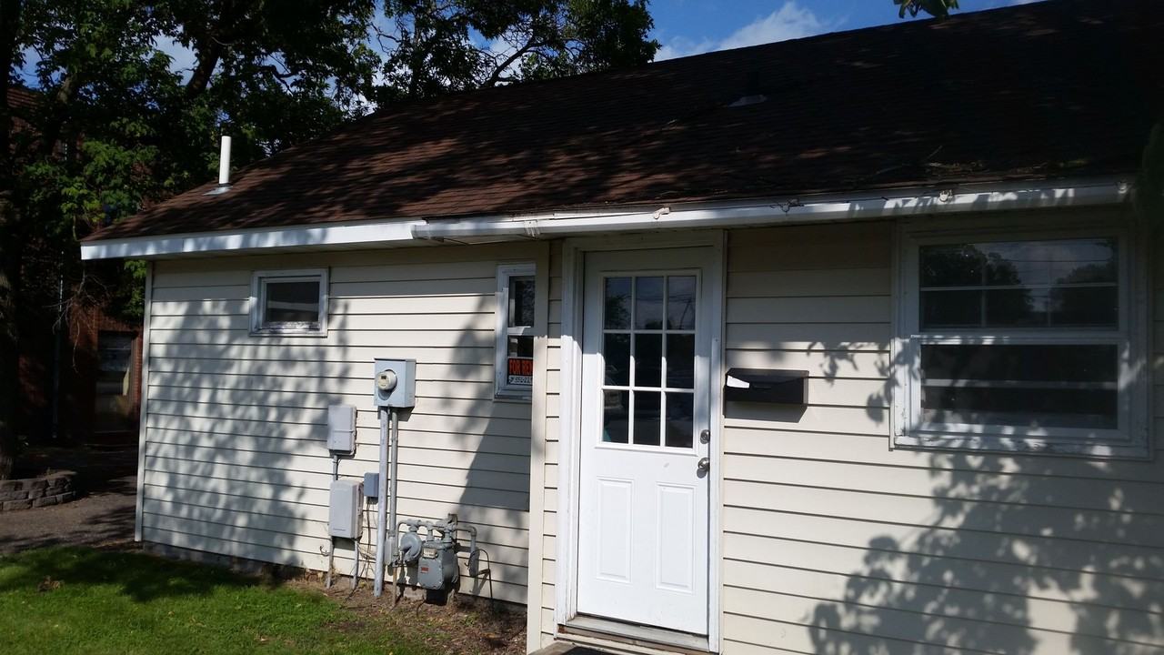 1419 Bemidji Ave N - Photo 7 of 8