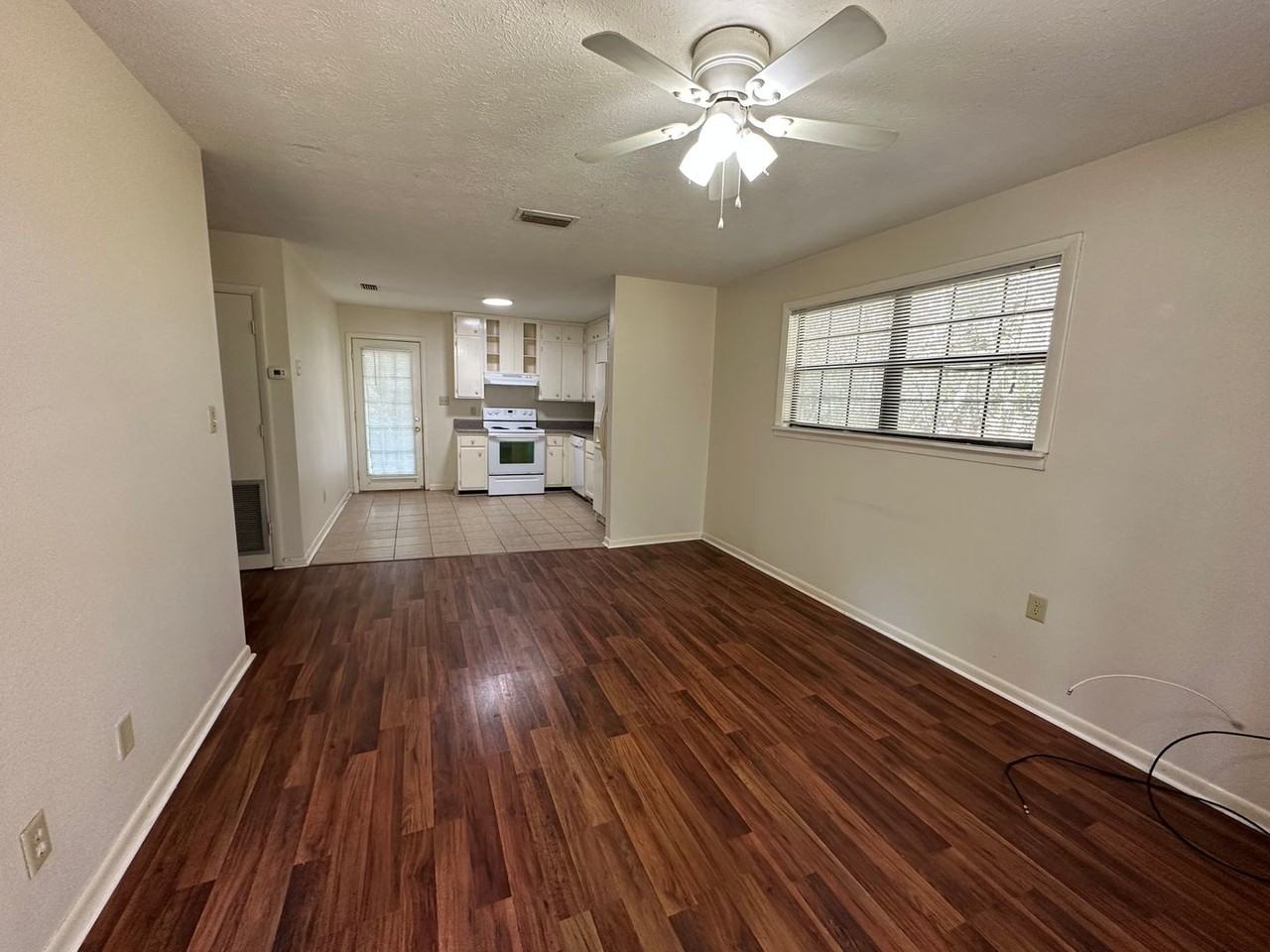 4110 Brewster Rd - Photo 2 of 6